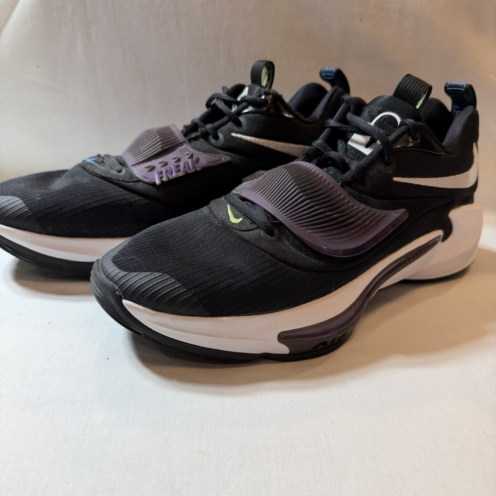 Nike Zoom Freak 3 Project 34 Basketball Shoes Size 11 Black  Purple